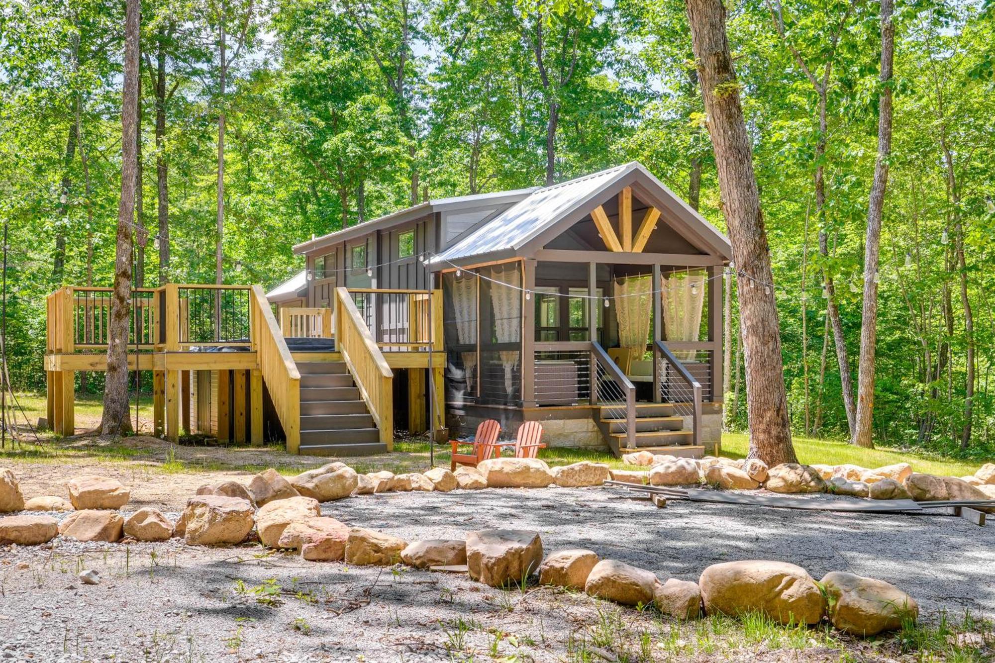 Monteagle Cabin With Swim Spa, Sauna And Fire Pit! Eksteriør bilde