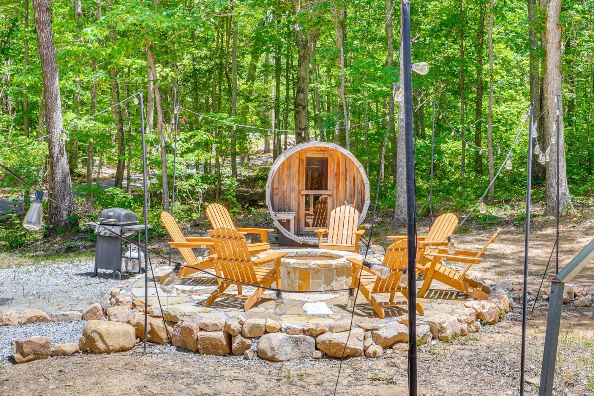 Monteagle Cabin With Swim Spa, Sauna And Fire Pit! Eksteriør bilde